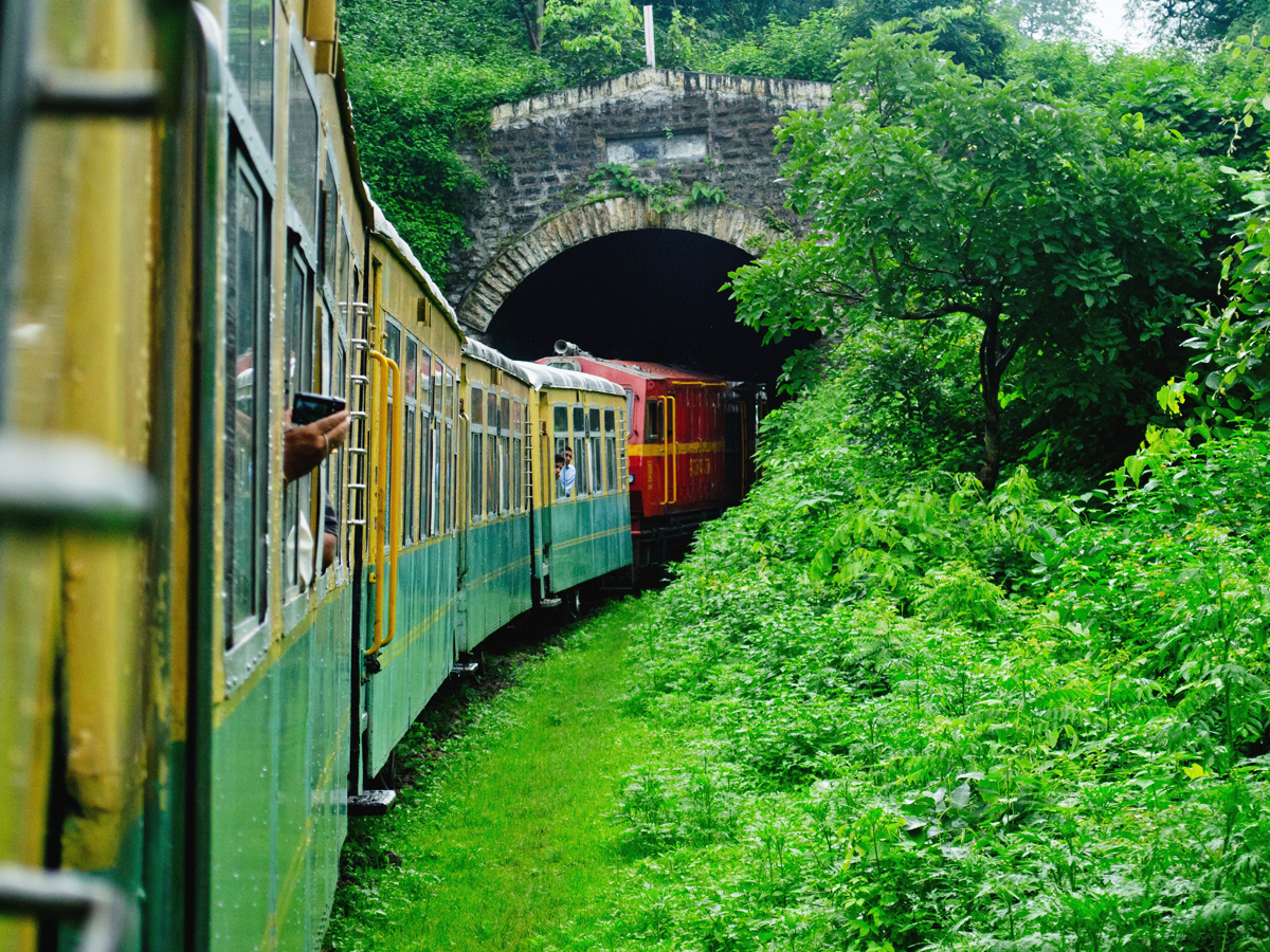 SNOW WORLD HIMACHAL PICNIC PACKAGE  WITH   HIMALAYAN QUEEN TRAIN JOURNEY - 2023